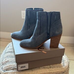 Crown Vintage Blue Ankle Booties